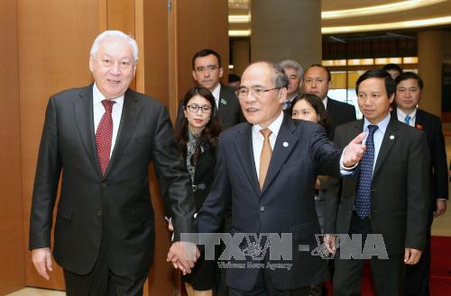 Chủ tịch Quốc hội hội đàm với Chủ tịch Hạ viện Kazakhstan ảnh 1